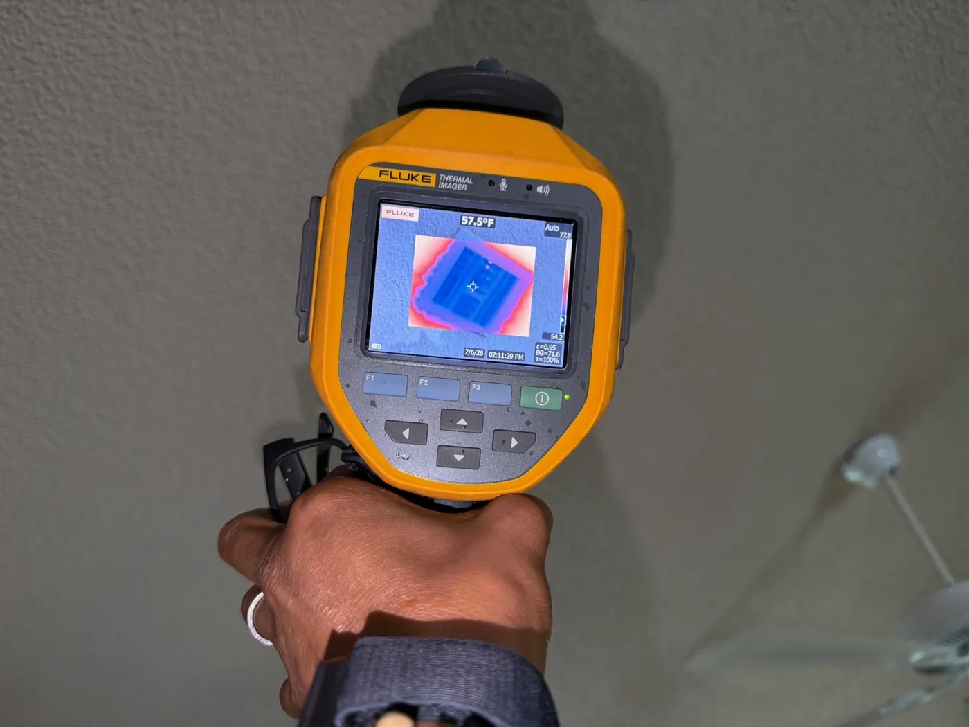 Indoor thermal imaging diagnostic photo